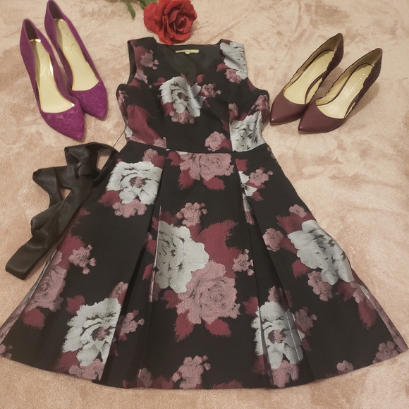 Full Lined RW & Co Damask Dress - Picture 3 of 10